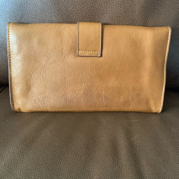 Yves Saint Laurent clutch bag - Picture 4 of 8
